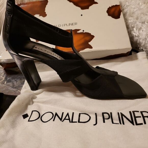 New in box black mesh elastic nappa Donald j pliners! Sz. 8N - Picture 3 of 8